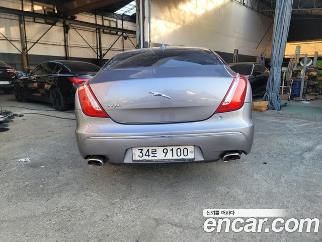 JAGUAR All New XJ 3.0D Premium Luxury LWB 2014 - photo 5 - Import Corée du Sud | International Cars