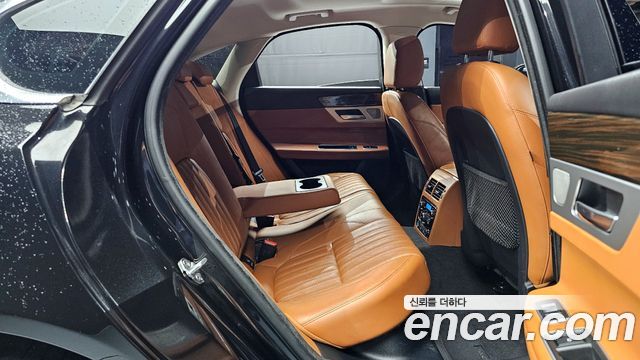 JAGUAR XF (X260) 20d 포트폴리오 AWD 2018 - photo 12 - Import Corée du Sud | International Cars