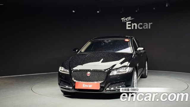 JAGUAR XF (X260) 20d 포트폴리오 AWD 2018 - photo 3 - Import Corée du Sud | International Cars