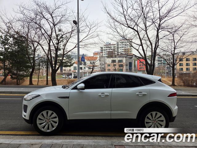 JAGUAR E-PACE P250 SE 2018 - photo 17 - Import Corée du Sud | International Cars