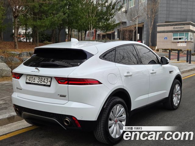 JAGUAR E-PACE P250 SE 2018 - photo 19 - Import Corée du Sud | International Cars