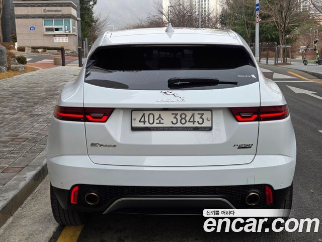 JAGUAR E-PACE P250 SE 2018 - photo 4 - Import Corée du Sud | International Cars