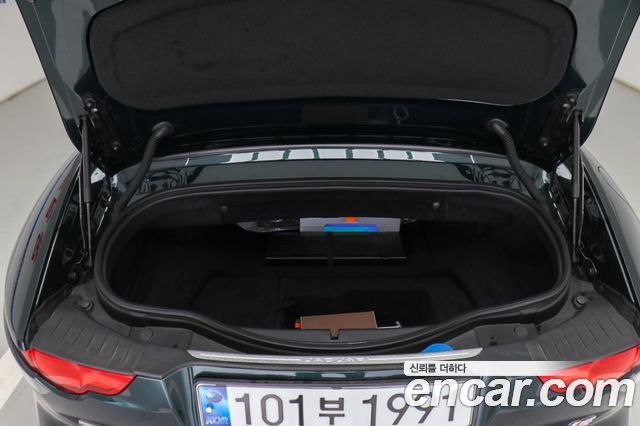 JAGUAR F-TYPE 5.0 S Convertible 2015 - photo 17 - Import Corée du Sud | International Cars