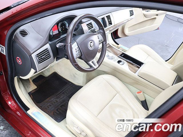 JAGUAR XF 4.2 SC 2009 - photo 10 - Import Corée du Sud | International Cars