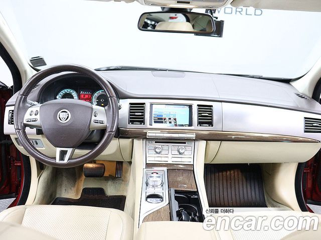 JAGUAR XF 4.2 SC 2009 - photo 5 - Import Corée du Sud | International Cars