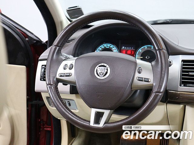 JAGUAR XF 4.2 SC 2009 - photo 6 - Import Corée du Sud | International Cars