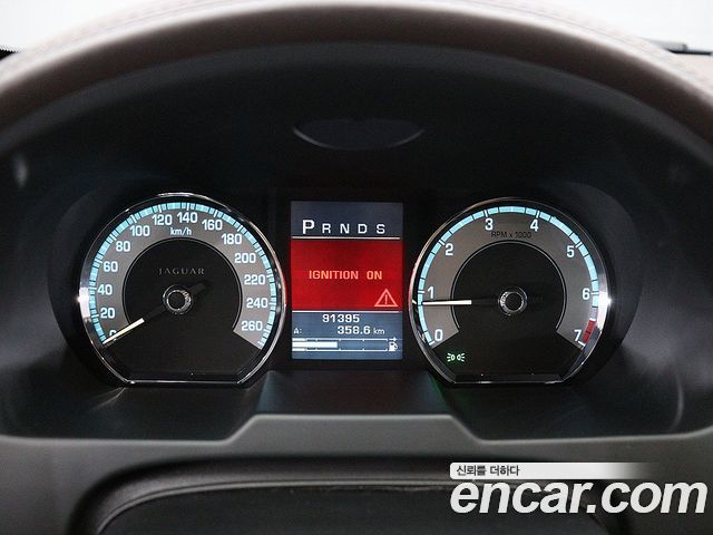 JAGUAR XF 4.2 SC 2009 - photo 7 - Import Corée du Sud | International Cars