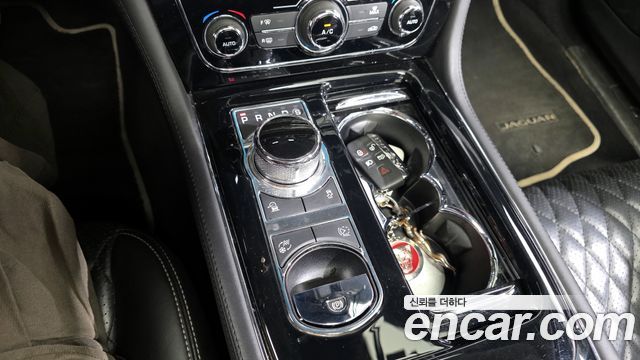 JAGUAR All New XJ 3.0D XJ50 LWB 2019 - photo 9 - Import Corée du Sud | International Cars