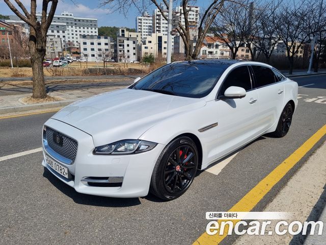 JAGUAR All New XJ 3.0D Premium Luxury LWB 2016 - photo 25 - Import Corée du Sud | International Cars