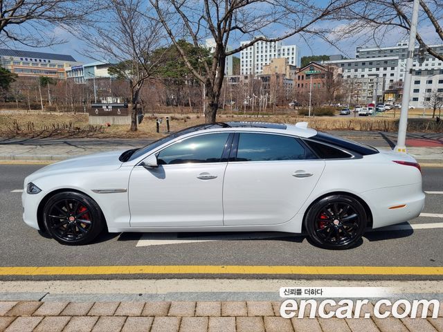 JAGUAR All New XJ 3.0D Premium Luxury LWB 2016 - photo 3 - Import Corée du Sud | International Cars