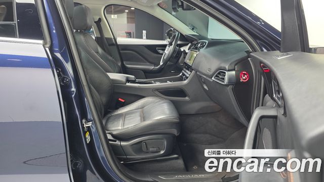 JAGUAR F-PACE 20d 프레스티지 2018 - photo 11 - Import Corée du Sud | International Cars