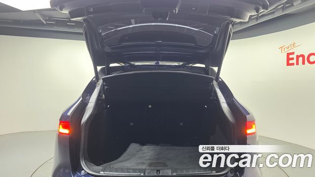 JAGUAR F-PACE 20d 프레스티지 2018 - photo 20 - Import Corée du Sud | International Cars