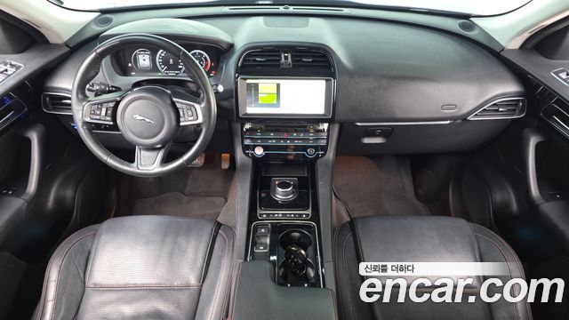 JAGUAR F-PACE 20d 프레스티지 2018 - photo 24 - Import Corée du Sud | International Cars