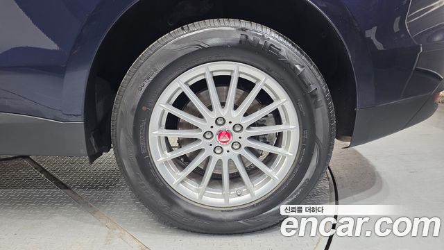 JAGUAR F-PACE 20d 프레스티지 2018 - photo 5 - Import Corée du Sud | International Cars