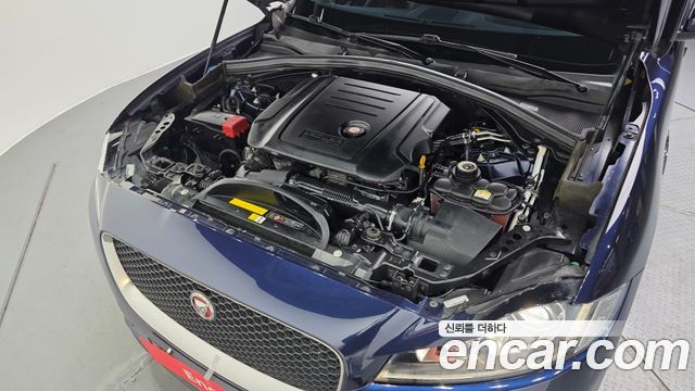 JAGUAR F-PACE 20d 프레스티지 2018 - photo 6 - Import Corée du Sud | International Cars