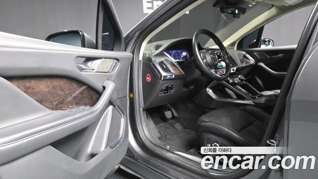 JAGUAR I-PACE EV400 First Edition 2019 - photo 10 - Import Corée du Sud | International Cars