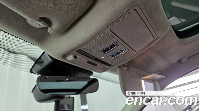 JAGUAR F-PACE 20d R-Sport 2019 - photo 17 - Import Corée du Sud | International Cars