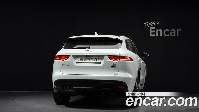 JAGUAR F-PACE 20d R-Sport 2019 - photo 4 - Import Corée du Sud | International Cars