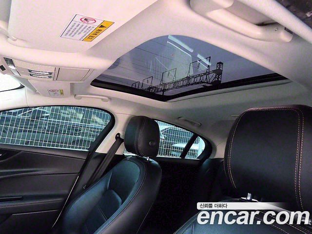 JAGUAR XE 20d 프레스티지 AWD 2017 - photo 20 - Import Corée du Sud | International Cars