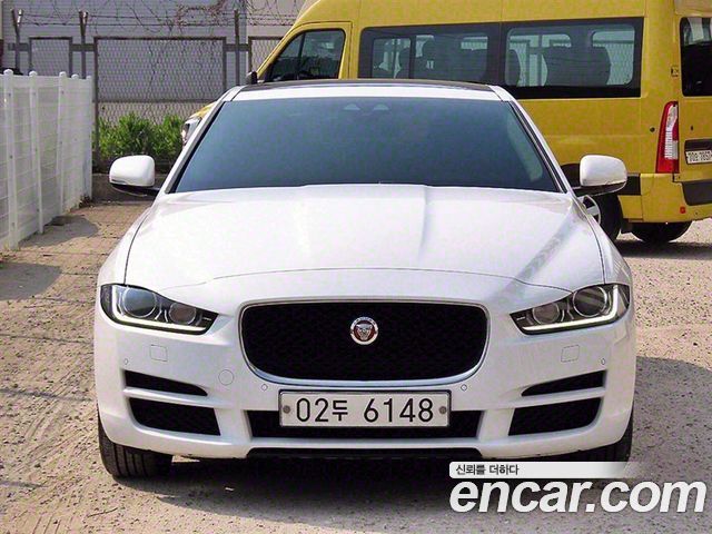 JAGUAR XE 20d 프레스티지 AWD 2017 - photo 3 - Import Corée du Sud | International Cars