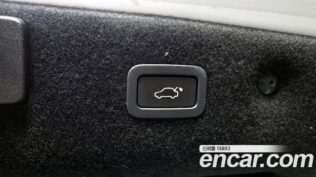 JAGUAR XF (X260) 25t 프레스티지 2018 - photo 25 - Import Corée du Sud | International Cars