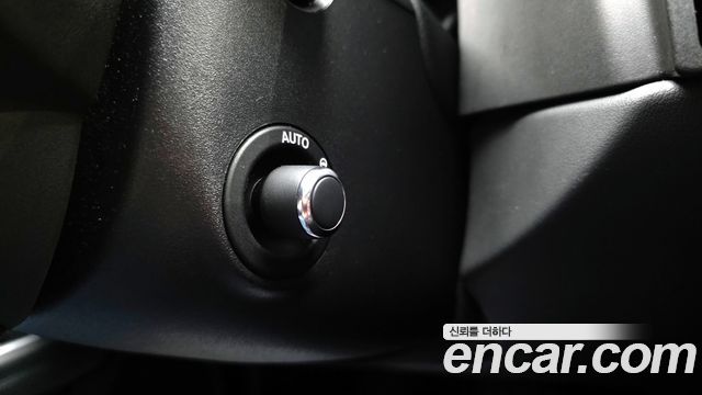 JAGUAR XF (X260) 25t 프레스티지 2018 - photo 27 - Import Corée du Sud | International Cars