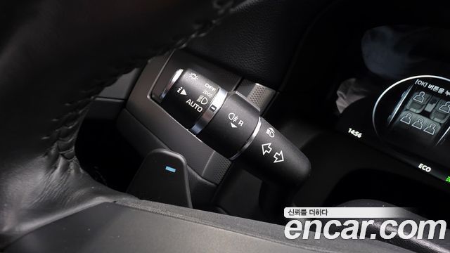 JAGUAR XF (X260) 25t 프레스티지 2018 - photo 35 - Import Corée du Sud | International Cars