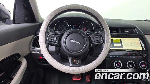 JAGUAR E-PACE P250 S 2018 - photo 13 - Import Corée du Sud | International Cars