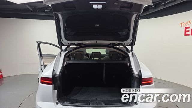 JAGUAR E-PACE P250 S 2018 - photo 20 - Import Corée du Sud | International Cars