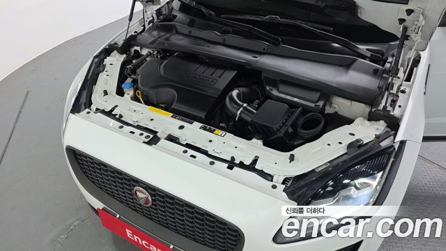 JAGUAR E-PACE P250 S 2018 - photo 6 - Import Corée du Sud | International Cars