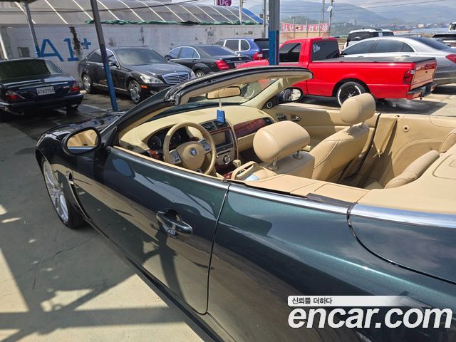 JAGUAR XKR 4.2 Convertible 2008 - photo 16 - Import Corée du Sud | International Cars