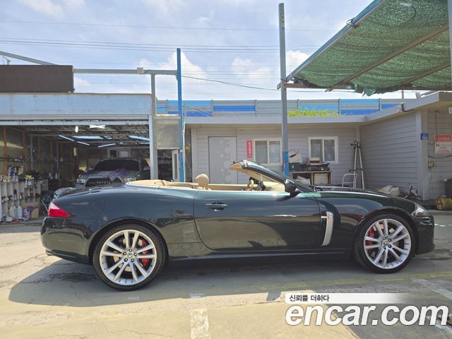 JAGUAR XKR 4.2 Convertible 2008 - photo 24 - Import Corée du Sud | International Cars