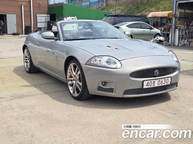 JAGUAR XKR 4.2 Convertible 2008 - photo 12 - Import Corée du Sud | International Cars