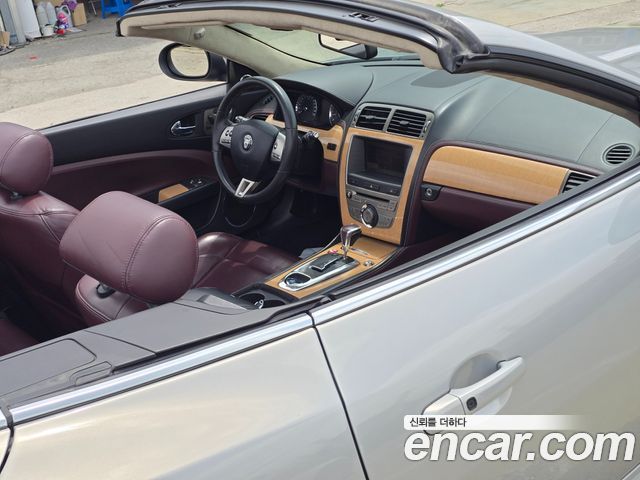 JAGUAR XKR 4.2 Convertible 2008 - photo 16 - Import Corée du Sud | International Cars