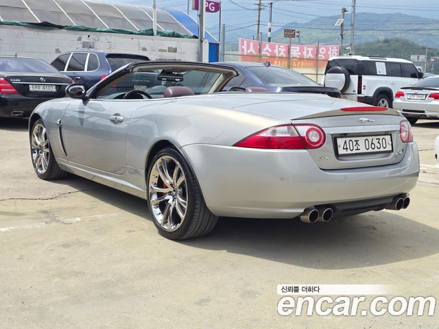 JAGUAR XKR 4.2 Convertible 2008 - photo 4 - Import Corée du Sud | International Cars