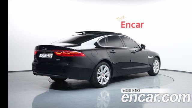 JAGUAR XF (X260) 20d 포트폴리오 AWD 2017 - photo 2 - Import Corée du Sud | International Cars