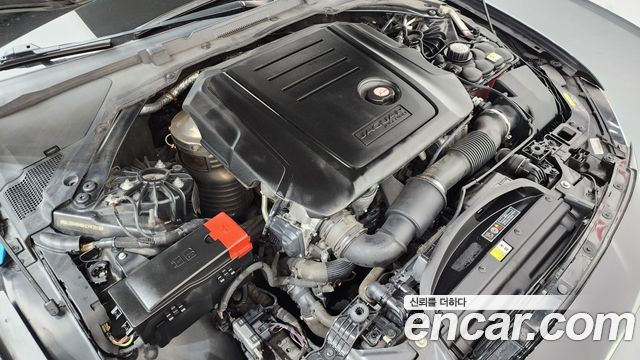 JAGUAR XF (X260) 20d 포트폴리오 AWD 2017 - photo 6 - Import Corée du Sud | International Cars