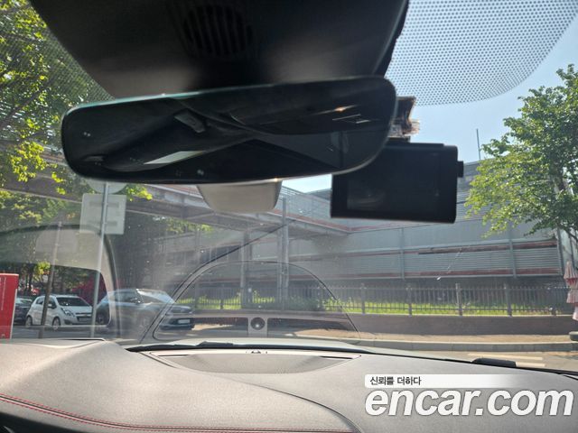 JAGUAR E-PACE P250 First Edition 2018 - photo 13 - Import Corée du Sud | International Cars