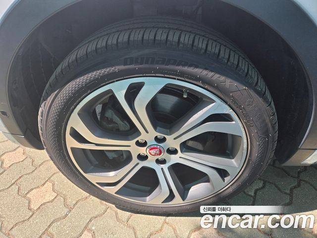 JAGUAR E-PACE P250 First Edition 2018 - photo 7 - Import Corée du Sud | International Cars