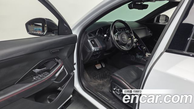 JAGUAR E-PACE P250 First Edition 2018 - photo 13 - Import Corée du Sud | International Cars