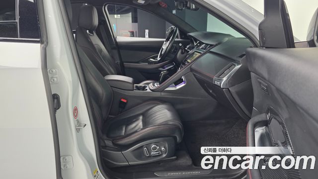 JAGUAR E-PACE P250 First Edition 2018 - photo 17 - Import Corée du Sud | International Cars