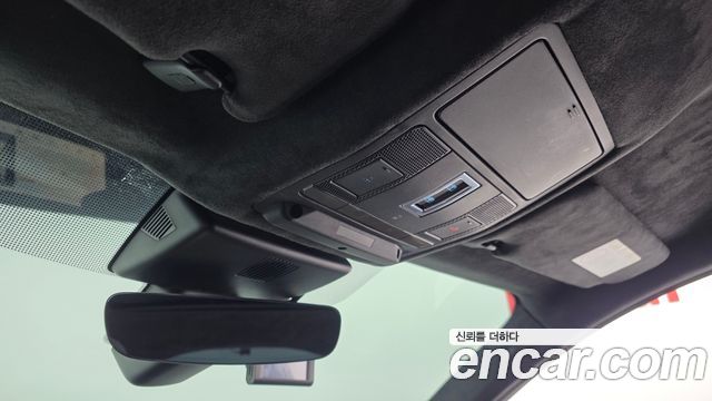 JAGUAR E-PACE P250 First Edition 2018 - photo 24 - Import Corée du Sud | International Cars