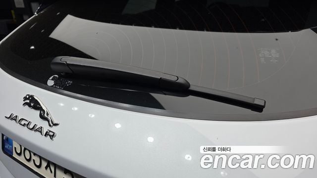 JAGUAR E-PACE P250 First Edition 2018 - photo 27 - Import Corée du Sud | International Cars