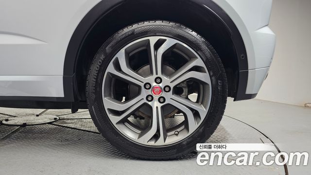 JAGUAR E-PACE P250 First Edition 2018 - photo 7 - Import Corée du Sud | International Cars