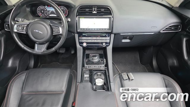 JAGUAR F-PACE 20d 프레스티지 2020 - photo 7 - Import Corée du Sud | International Cars