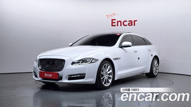 JAGUAR All New XJ 3.0D Premium Luxury LWB 2016