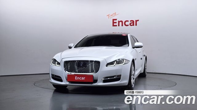JAGUAR All New XJ 3.0D Premium Luxury LWB 2016 - photo 3 - Import Corée du Sud | International Cars