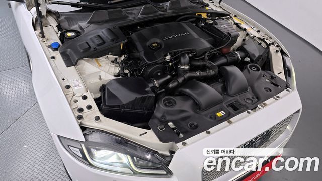 JAGUAR All New XJ 3.0D Premium Luxury LWB 2016 - photo 6 - Import Corée du Sud | International Cars