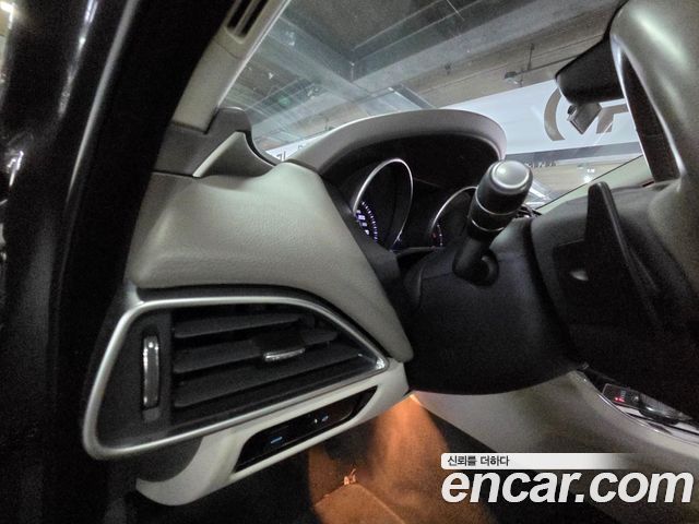 JAGUAR XE 20d 프레스티지 2016 - photo 17 - Import Corée du Sud | International Cars