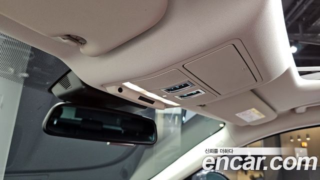 JAGUAR F-PACE 20d R-Sport 2018 - photo 23 - Import Corée du Sud | International Cars